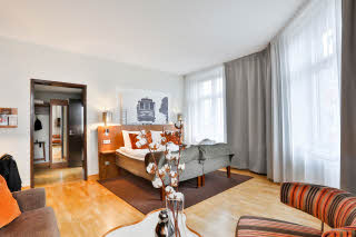 Copyright: Yeghia Narsisian Junior Suite